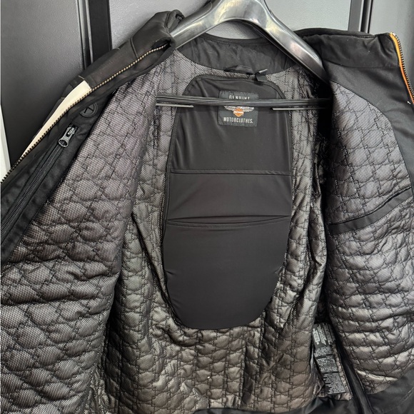 Harley-Davidson Two-Tone Riding Jacket - Picture 6 of 11